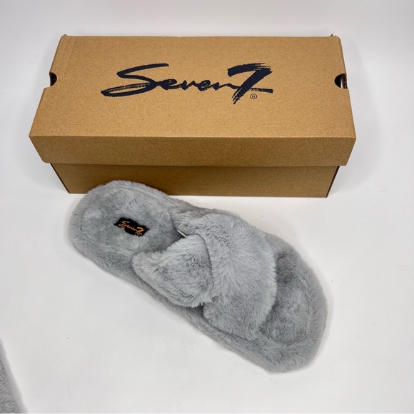 Seven7 Kiki Slate Gray Faux Fur Slides Slippers Size9 - Picture 11 of 13